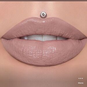 Jeffree Star Naked in the Dark
Supreme Gloss